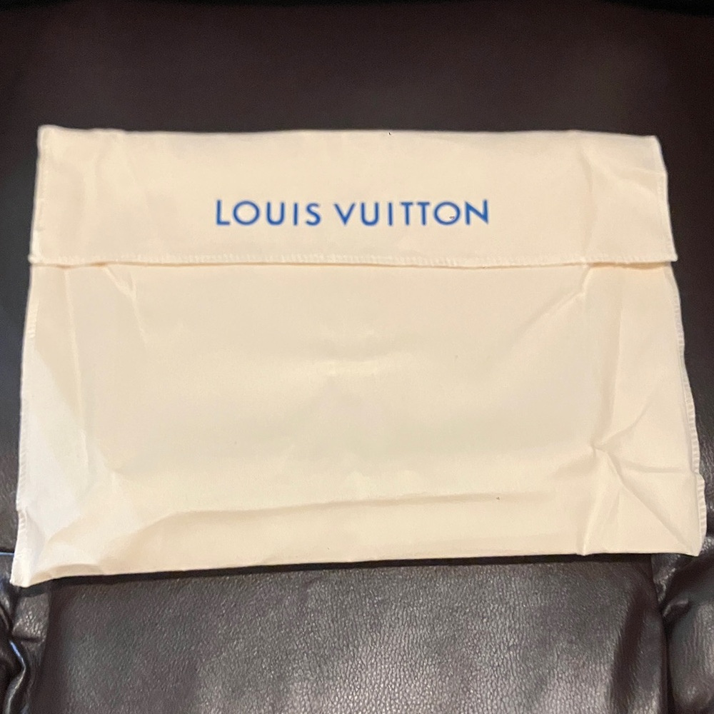 PRISTINE Louis Vuitton black empriente wallet!!  Very soft cow hide leather - Picture 10 of 10